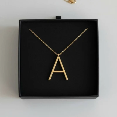 Προσωποποιημένο κολιέ με το αρχικό σου γράμμα