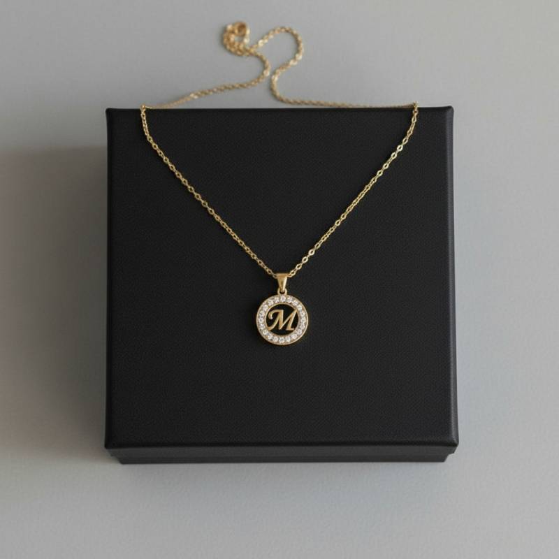 Προσωποποιημένο κολιέ με αρχικό γράμμα