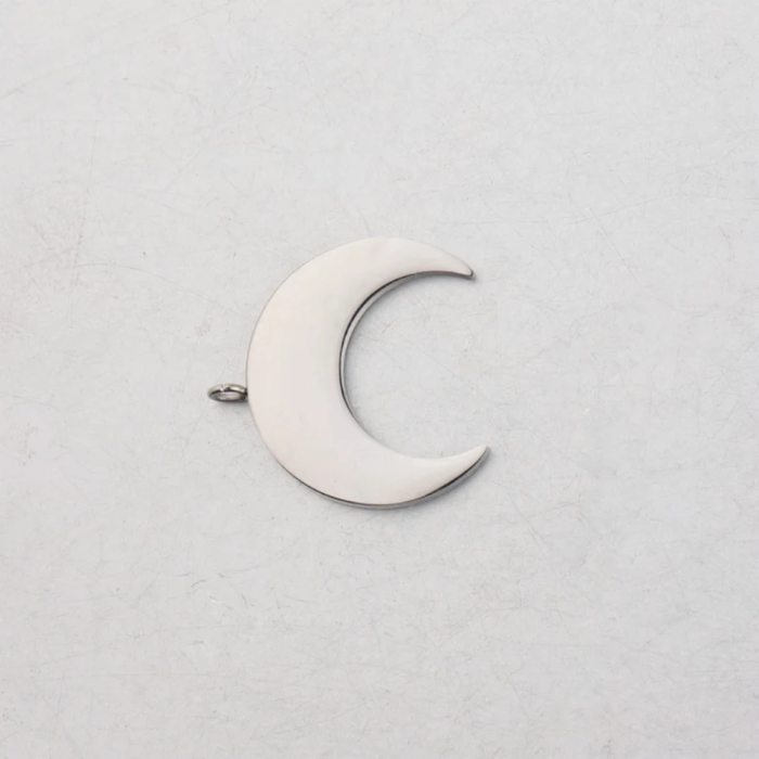 Κολιέ με μενταγιόν μισοφέγγαρο