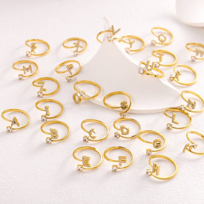 Προσωποποιημένο δαχτυλίδι με αρχικό γράμμα