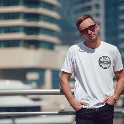 Εξατομικευμένο μπλουζάκι για εργένικο πάρτι - Η ομάδα των πότων